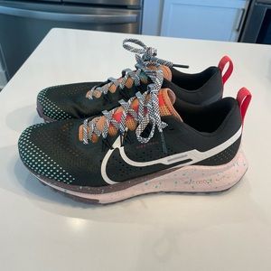 Nike React Pegasus Trail 4
Sequoia Guava Ice (Women's size 8.5)
